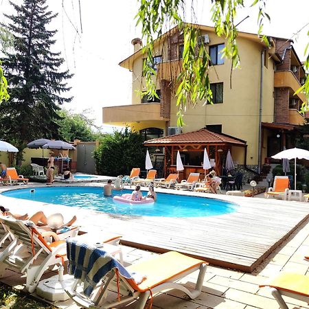 Family Hotel IV Velingrad Extérieur photo
