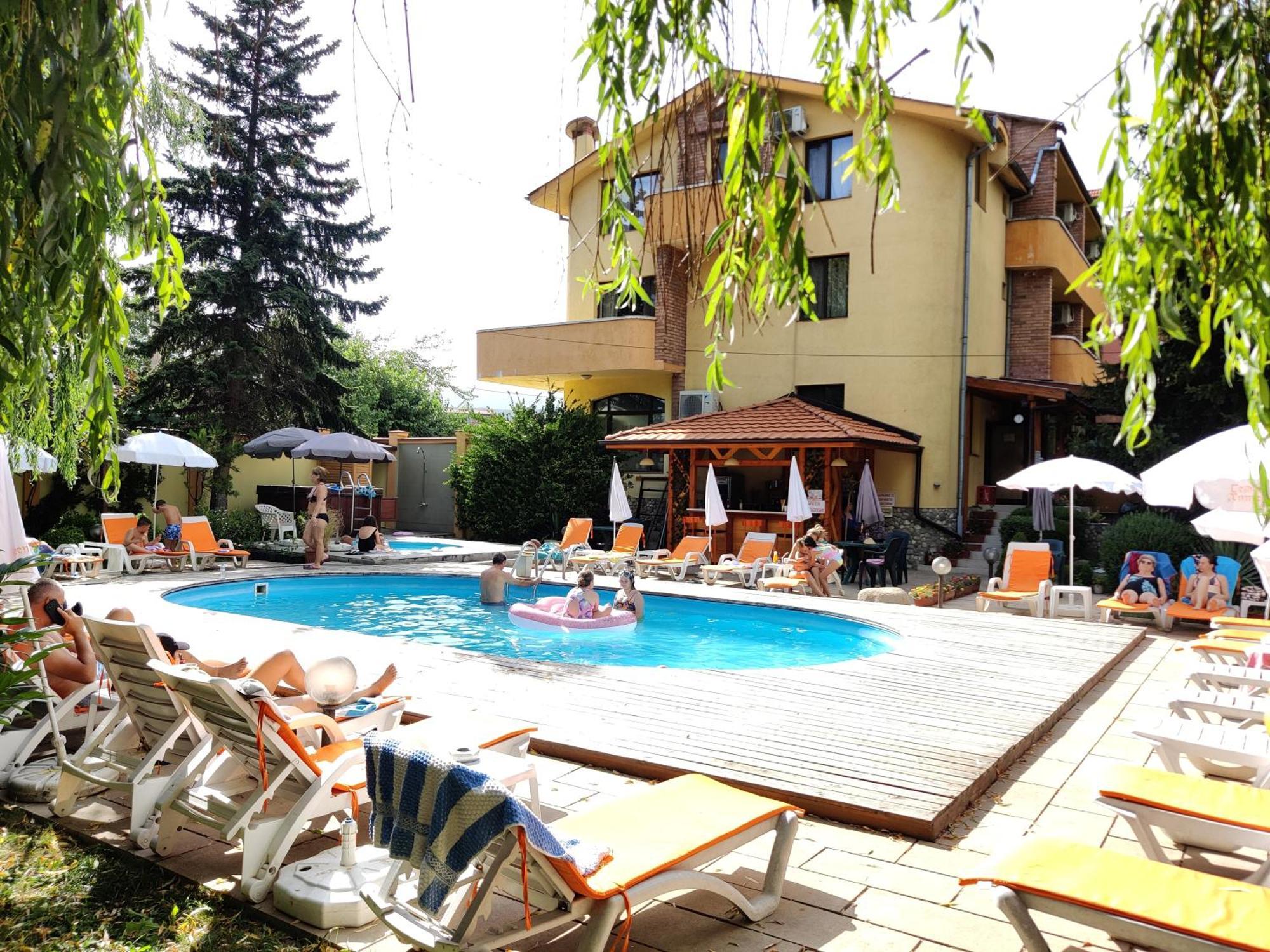 Family Hotel IV Velingrad Extérieur photo