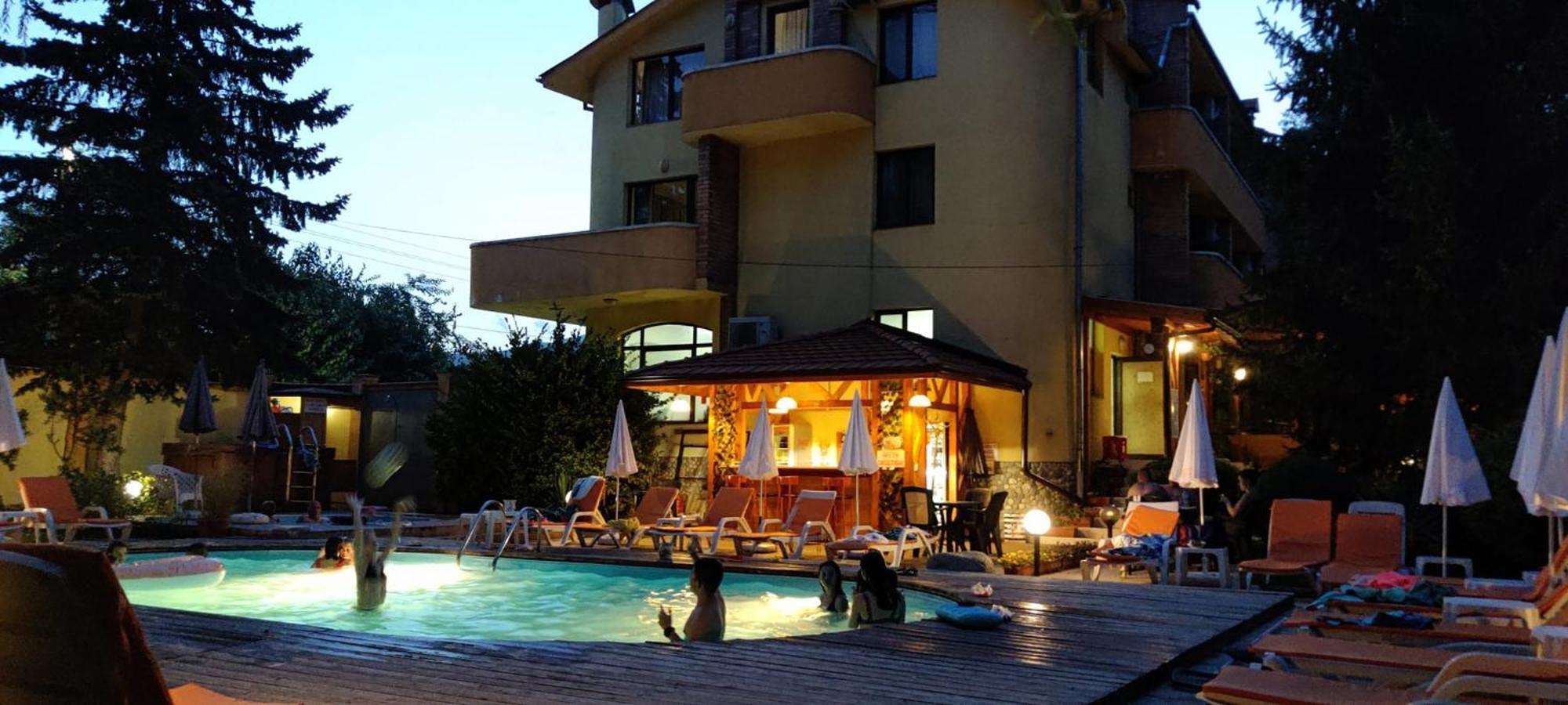 Family Hotel IV Velingrad Extérieur photo