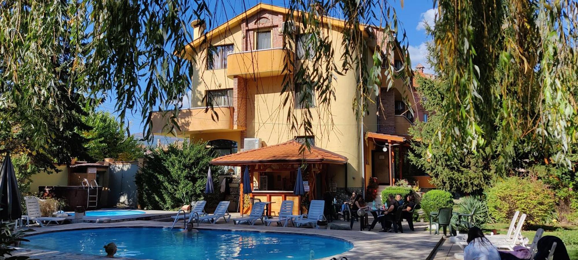 Family Hotel IV Velingrad Extérieur photo