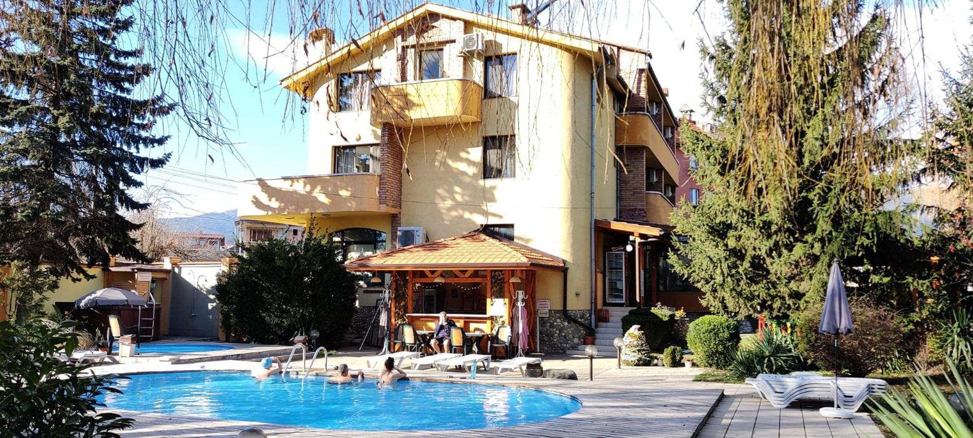 Family Hotel IV Velingrad Extérieur photo