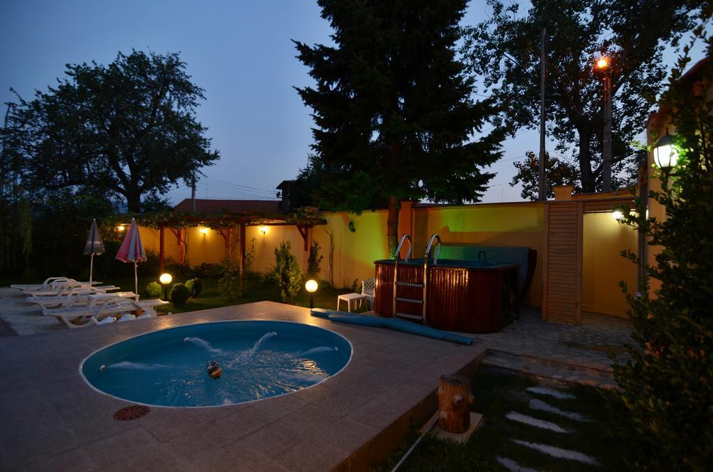 Family Hotel IV Velingrad Extérieur photo